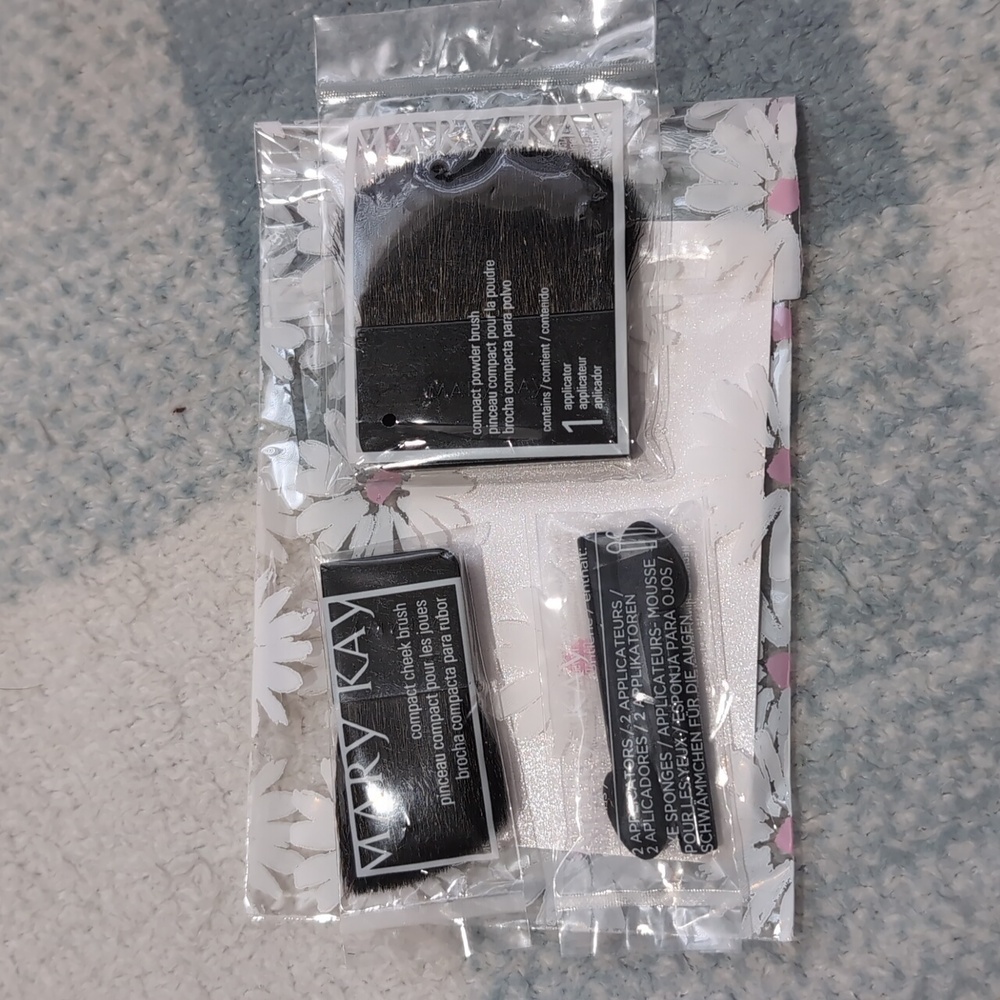 Mary Kay Make Up Brushes And Applicators
